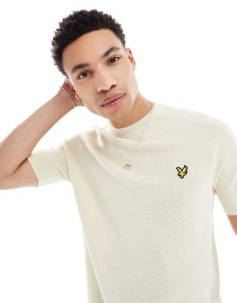 Lyle & Scott Mid knits linen blend knitted t-shirt in x588 luna